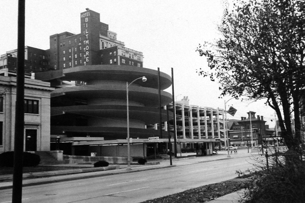 Mac's Auto Park, Monument Ave. 1959